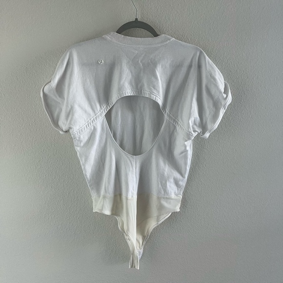 LULULEMON | Heavyweight Cotton Open Back T-Shirt Bodysuit in White | Size S - Picture 11 of 16